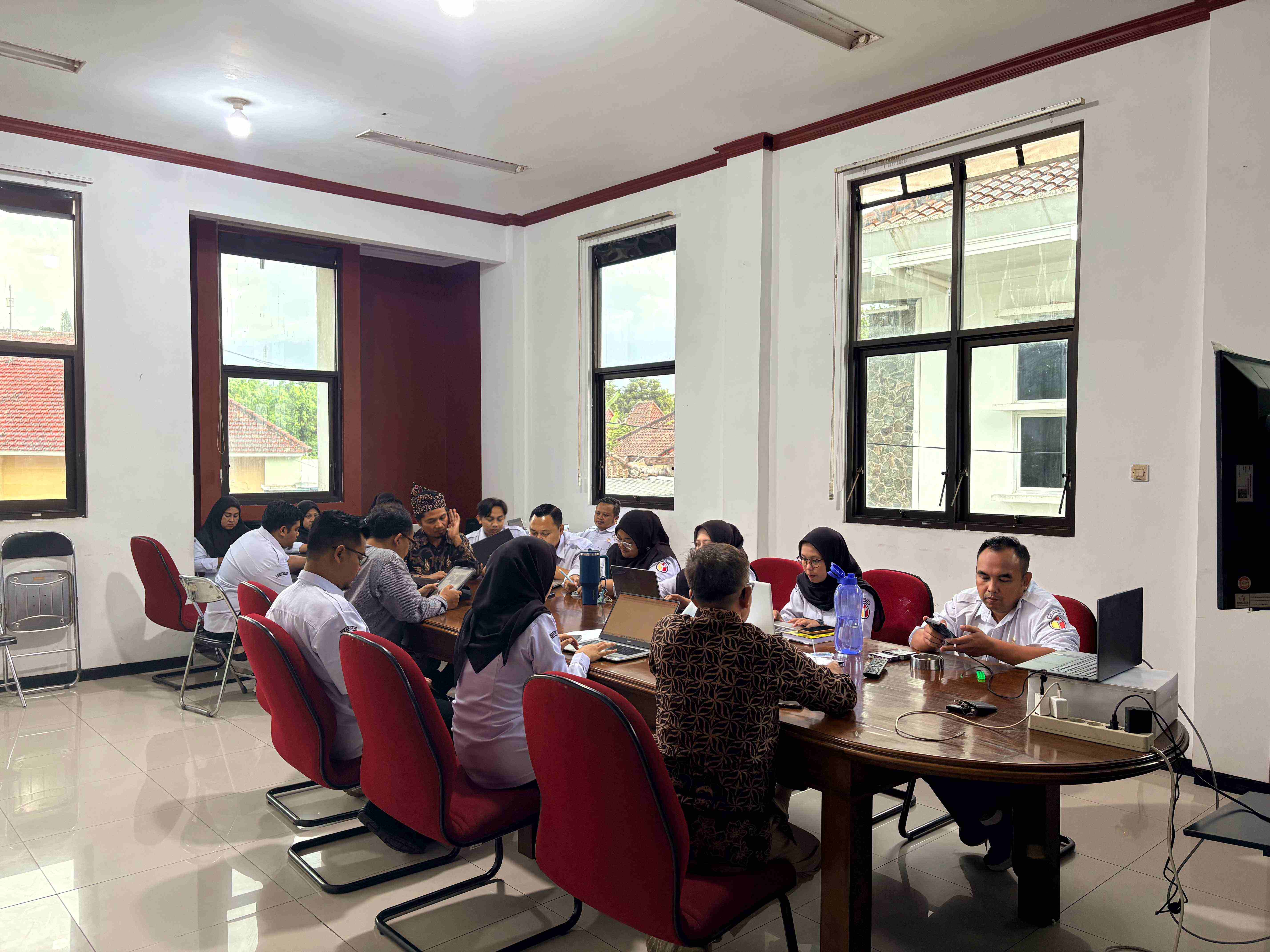 rapat pleno
