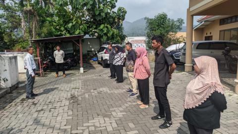 Ketua Bawaslu Kota Batu berikan Arahan dalam Apel Pagi