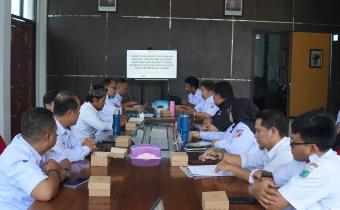 rapat evaluasi prodak hukum